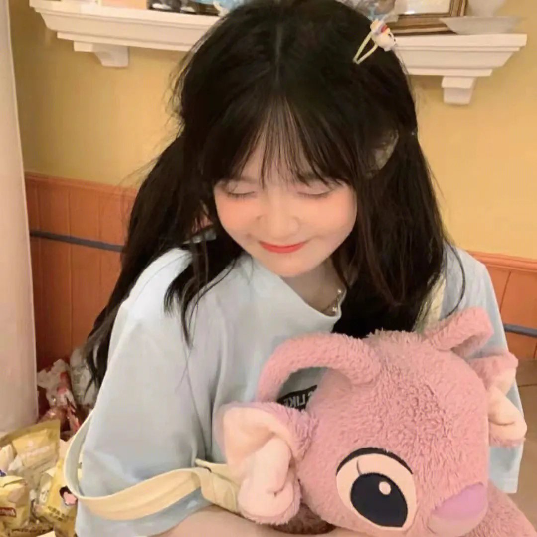 你是人贩子但我是螳螂精